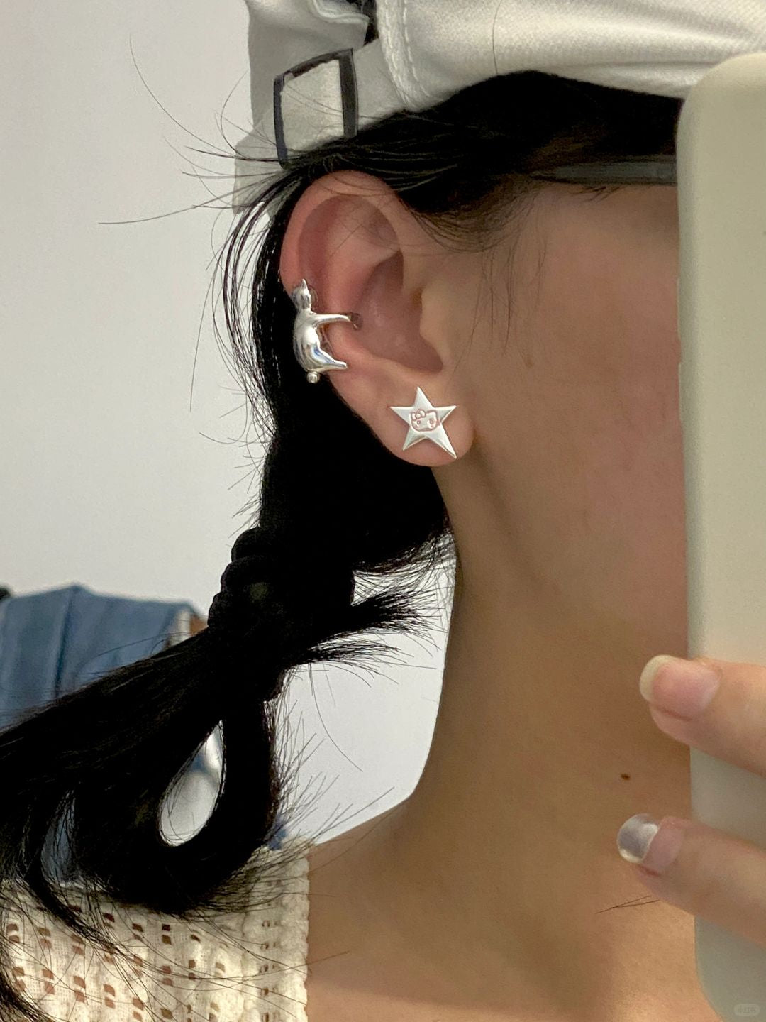 Kitty Hug Conch Cuff